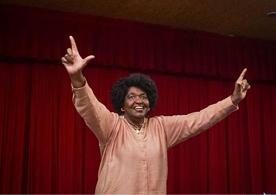 Você está visualizando atualmente Benedita lidera corrida ao Senado, mas eleição está completamente aberta